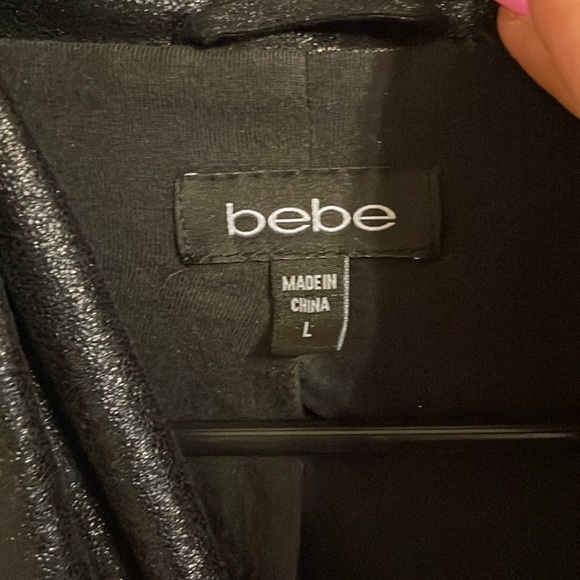 Beautiful jacket - Picture 2 of 4